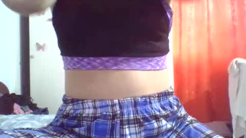 Snapshot of mia_k02 chatting on November 4, 2025, 10:20 pm Mia online show from November 4, 2025, 10:20 pm
