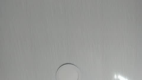 Mia online show from March 19, 2026, 9:30 pm