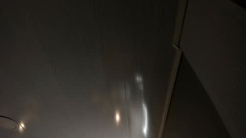 Mia online show from April 17, 2026, 2:25 am