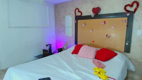 Snapshot of mia_lopez52 chatting on May 8, 2026, 6:35 pm MIALOPEZ . Y . online show from May 8, 2026, 6:35 pm