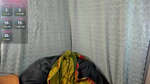 mia_lores online show from March 25, 2026, 9:04 am