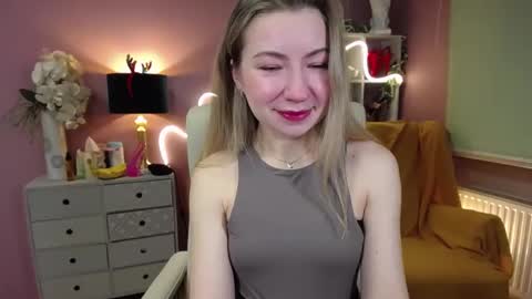 Mia online show from December 31, 2024, 7:42 am