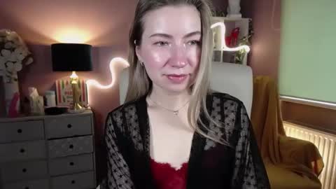 Mia online show from February 2, 2025, 10:57 am