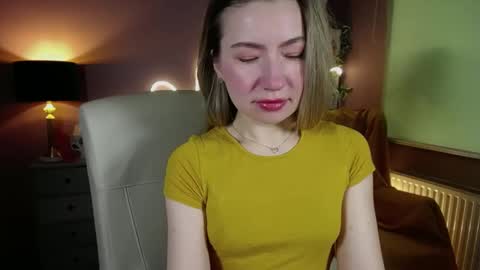 Mia online show from March 5, 2025, 8:00 am