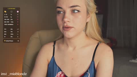 mia_milagros online show from December 3, 2024, 1:08 am