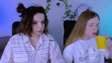 mia_mooon_ online show from July 28, 2026, 8:54 am