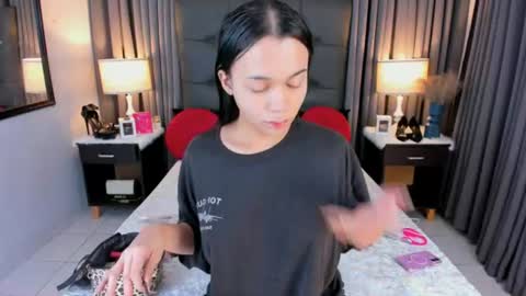 Snapshot of mia_mow chatting on July 18, 2026, 9:57 am They called me MIA online show from July 18, 2026, 9:57 am