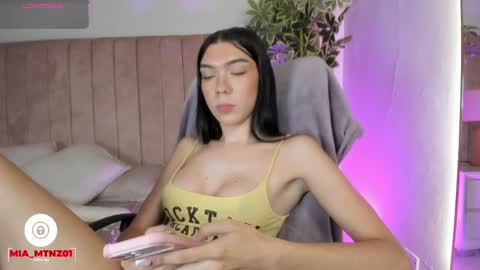 mia_mtnz02 online show from May 21, 2026, 3:46 am
