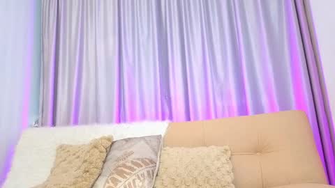 Mia online show from March 31, 2026, 12:16 pm