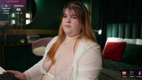 Snapshot of mia_of_your_dreams chatting on May 24, 2026, 5:51 pm Sweet Mia online show from May 24, 2026, 5:51 pm