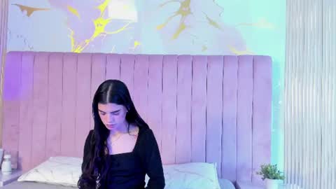 Snapshot of mia_owensl chatting on July 17, 2026, 12:01 pm mia online show from July 17, 2026, 12:01 pm