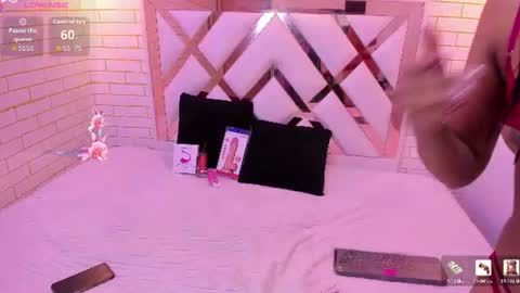 mia_petite18 online show from July 13, 2026, 11:07 pm