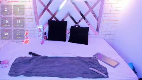 mia_petite18 online show from August 2, 2026, 4:22 am