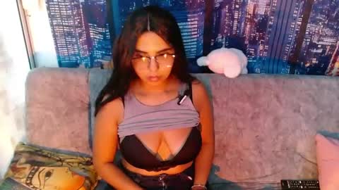 Snapshot of mia_peyton chatting on April 29, 2026, 6:58 pm Mia online show from April 29, 2026, 6:58 pm