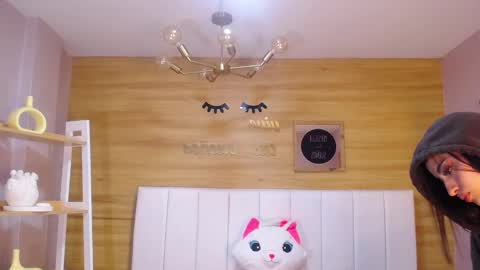 MIA online show from October 16, 2025, 1:39 am