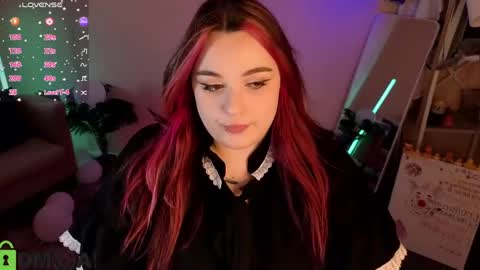 Mia online show from June 4, 2026, 1:44 am