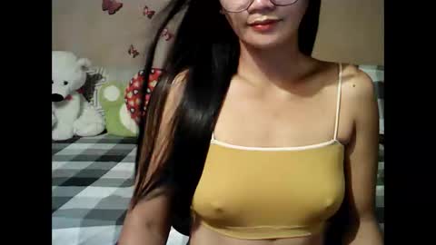 mia_rein online show from February 16, 2026, 11:39 am