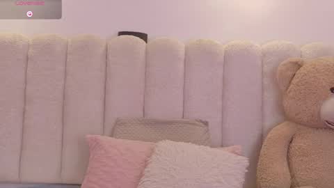 Snapshot of mia_rom chatting on May 20, 2026, 12:22 pm Mia online show from May 20, 2026, 12:22 pm