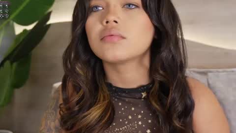 mia_rosalie online show from June 15, 2026, 8:44 pm