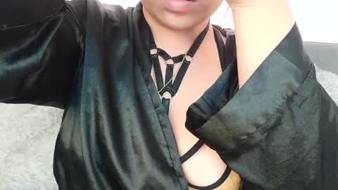 Mia Roux online show from October 9, 2025, 7:45 pm