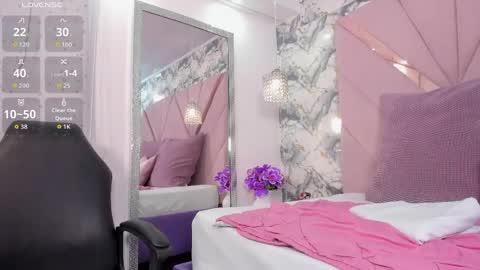 Snapshot of mia_rouxx1 chatting on April 18, 2026, 4:27 am Mia online show from April 18, 2026, 4:27 am