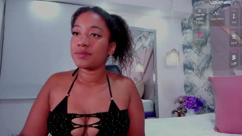 Snapshot of mia_rouxx1 chatting on May 21, 2026, 5:03 am Mia online show from May 21, 2026, 5:03 am