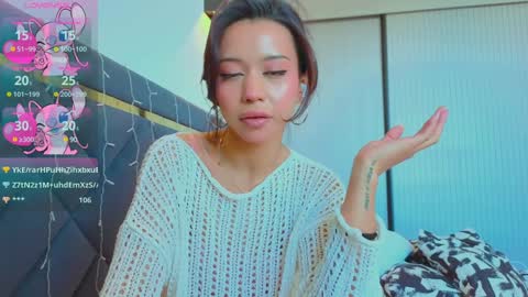 Mia online show from February 1, 2025, 6:32 am