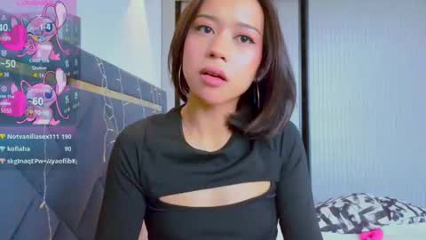 Mia online show from February 25, 2025, 10:04 am