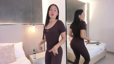 Snapshot of mia_slora chatting on May 8, 2026, 11:59 am M I A online show from May 8, 2026, 11:59 am