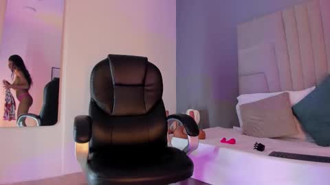 mia_smith_x online show from September 9, 2025, 8:30 pm