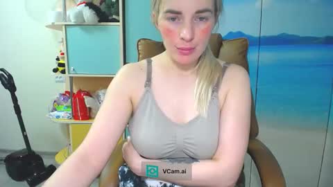 Snapshot of mia_sunnyy chatting on March 28, 2026, 9:58 pm Mia. online show from March 28, 2026, 9:58 pm