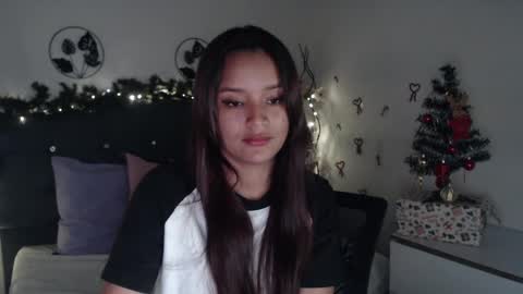 mia_sweetdc online show from December 20, 2024, 7:28 pm