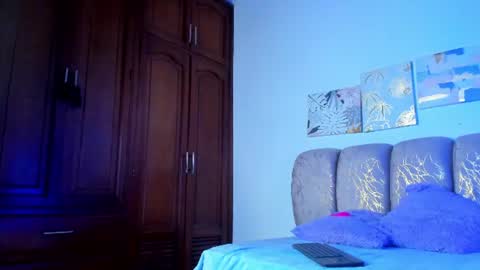 mia_sweetie1 online show from July 9, 2026, 7:18 pm