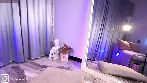 Snapshot of mia_v7 chatting on September 20, 2025, 12:55 am Mia online show from September 20, 2025, 12:55 am