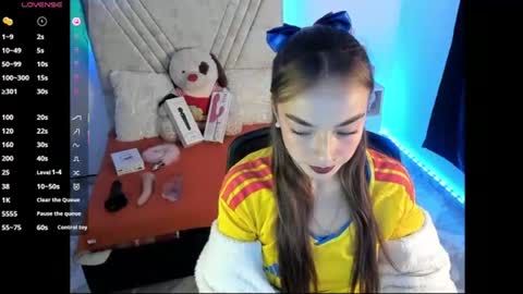 Mia Victoria online show from July 21, 2026, 2:25 am