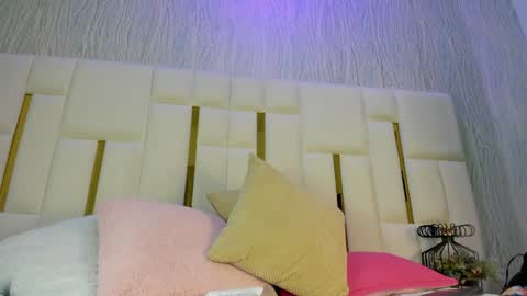 mia_vy online show from May 5, 2026, 3:03 am