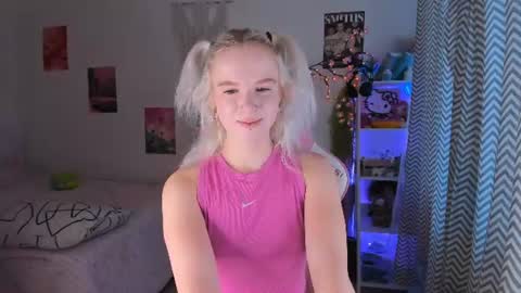 Mia online show from July 20, 2026, 3:21 am