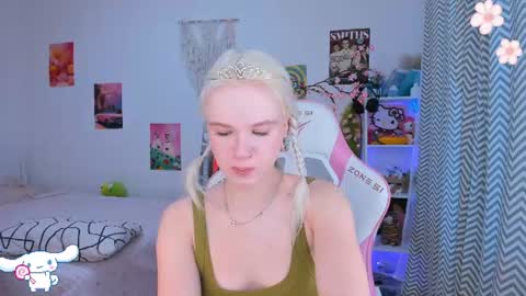 Mia online show from July 23, 2026, 3:26 am