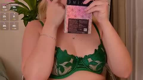 Mia White  online show from July 27, 2026, 4:03 pm