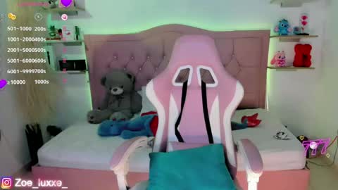 Snapshot of miaa_foxx_ chatting on June 2, 2026, 9:06 pm Mia online show from June 2, 2026, 9:06 pm