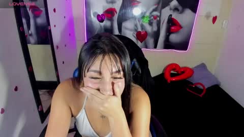Snapshot of miaa_scott chatting on May 28, 2026, 7:00 pm online show from May 28, 2026, 7:00 pm