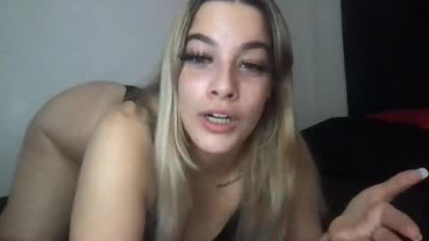 Snapshot of miaaasturbate chatting on October 6, 2025, 12:46 pm Mia Moji online show from October 6, 2025, 12:46 pm