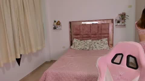 Snapshot of miaacute2 chatting on July 19, 2026, 11:52 pm Mia online show from July 19, 2026, 11:52 pm