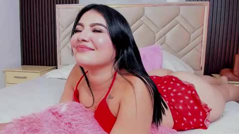 Miaa Farrel online show from December 13, 2025, 7:53 pm