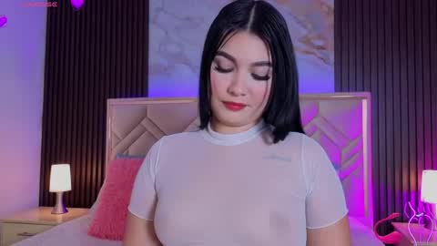 Miaa Farrel online show from June 1, 2026, 7:04 pm