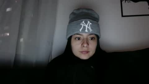 miaandnaty1 online show from January 6, 2025, 4:47 am