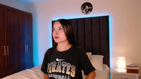 miaandnaty1 online show from September 25, 2025, 3:21 am