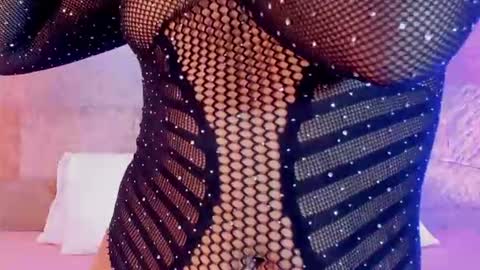 MiaaSummeer online show from July 27, 2026, 12:01 pm