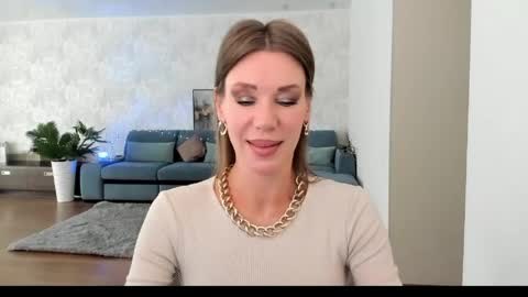 Snapshot of miababy14 chatting on June 4, 2026, 5:02 am Mia online show from June 4, 2026, 5:02 am