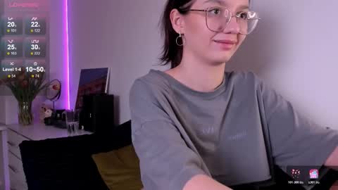 mia online show from March 8, 2026, 2:04 am